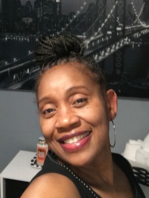 Dee, 60