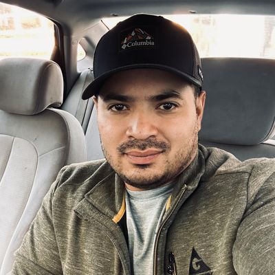 Carlos, 31