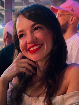 Kamila, 37