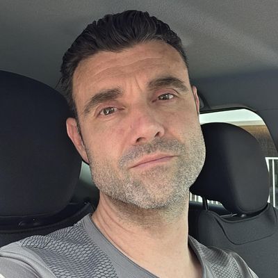 Jean, 46