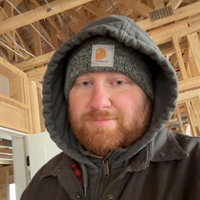 Sean, 28