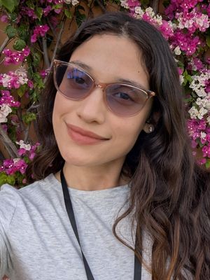 Evelyn, 32