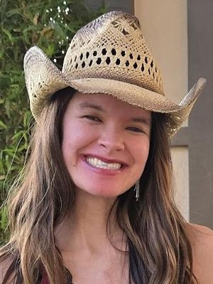 Kayla, 28