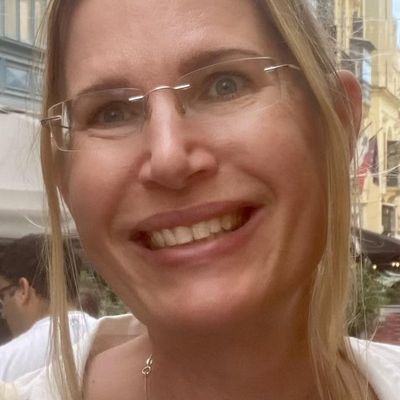 Anna, 51