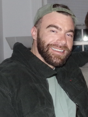 Tommy, 35