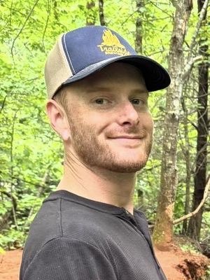 Daniel, 33