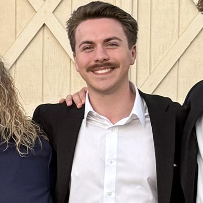 Ian, 25