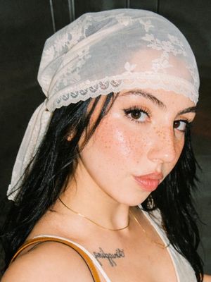 Maira, 28