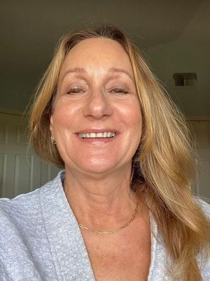 Cindy, 51