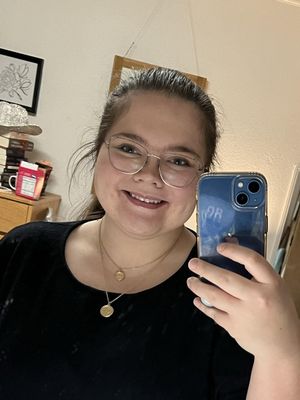 Michaela, 23