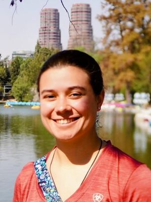 Maria, 24
