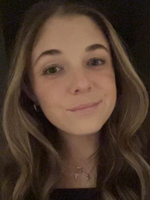 Lindsey, 28