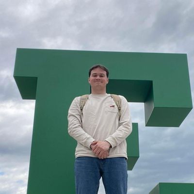 Colin, 23