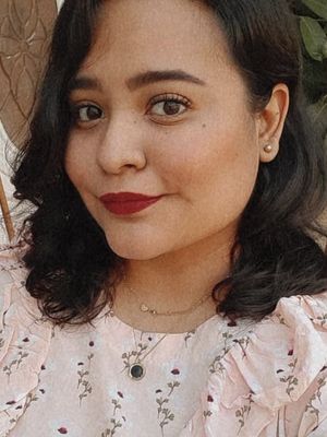 Valerie, 33
