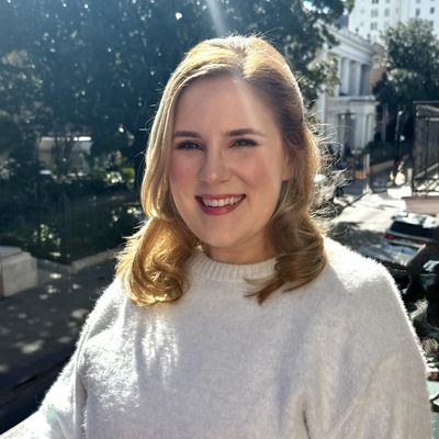 Caroline, 35
