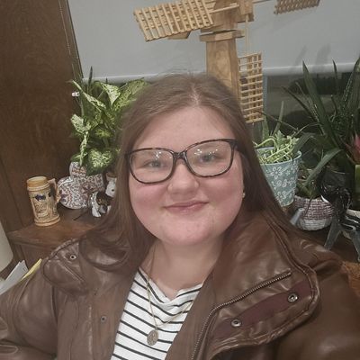 Kailey, 23