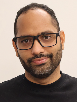 Moises, 33