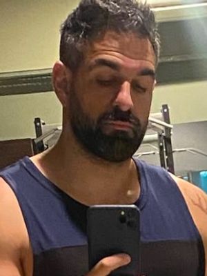 Raymond, 42