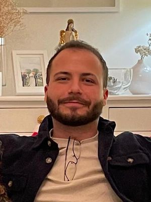 John, 33