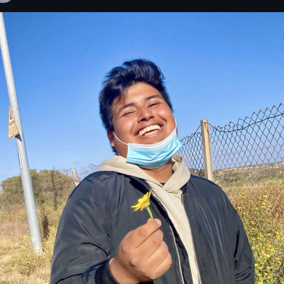 Daniel, 23
