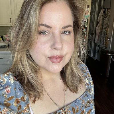Sarah, 38