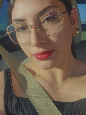 Marisol, 27
