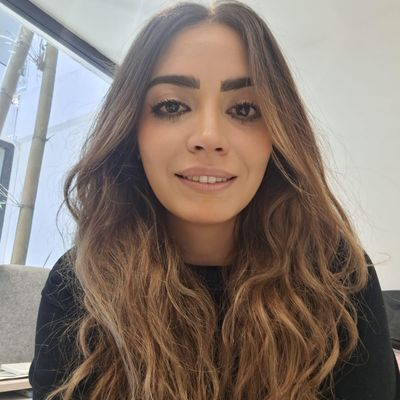 Liliana, 33