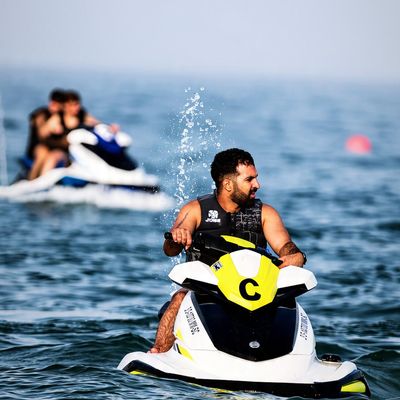 Hicham, 30
