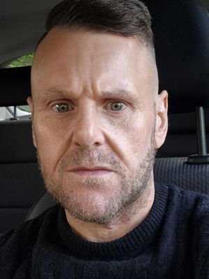 Andy, 42