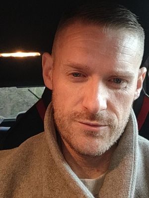 Lee, 39