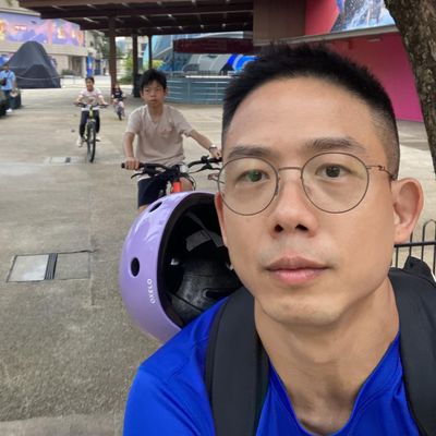 Thomas, 44