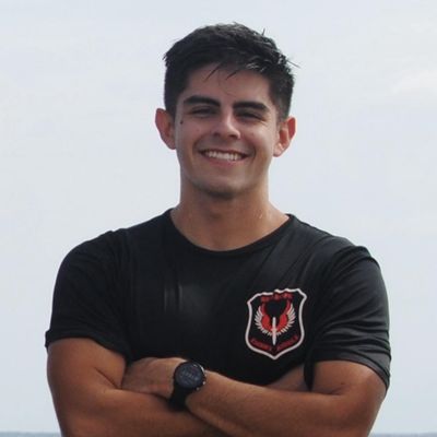 Daniel, 23