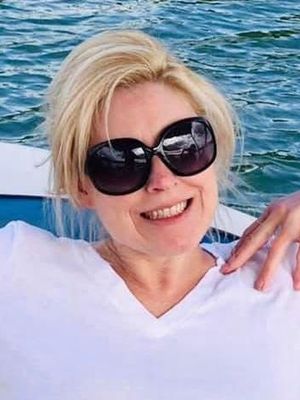 Bonnie, 52