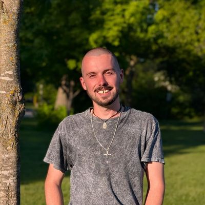 Alec, 28