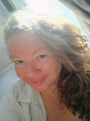 Siobhan, 51