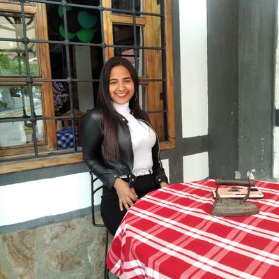 Andrea, 26
