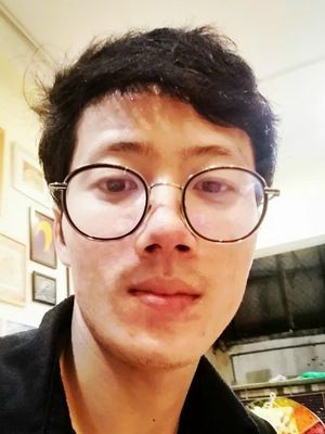 Viktor, 25