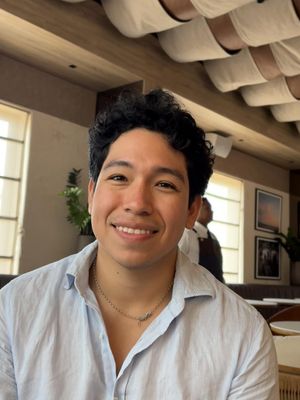 Juan Pablo, 27
