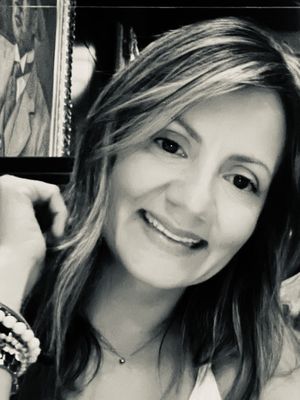 Eliana, 45