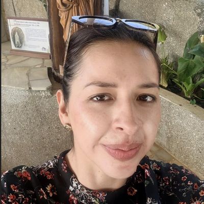 Paula, 35