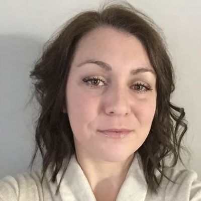 Kelly, 49