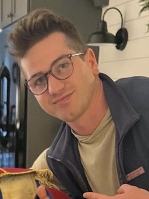 Tim, 32