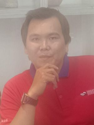 Raymond, 32