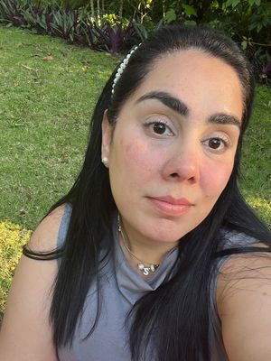 Stephanie, 36