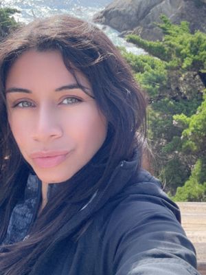 Rebecca, 29