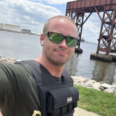 Jon, 29