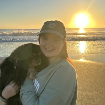 Sarah, 24