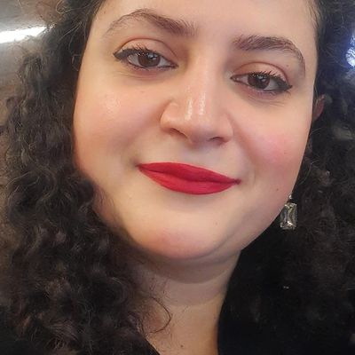 Joelle, 41