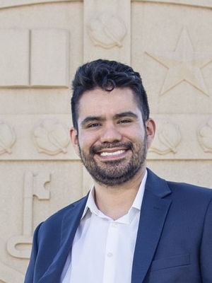 Vicente, 32