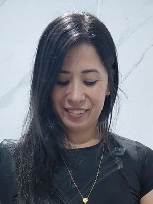 Analia, 40